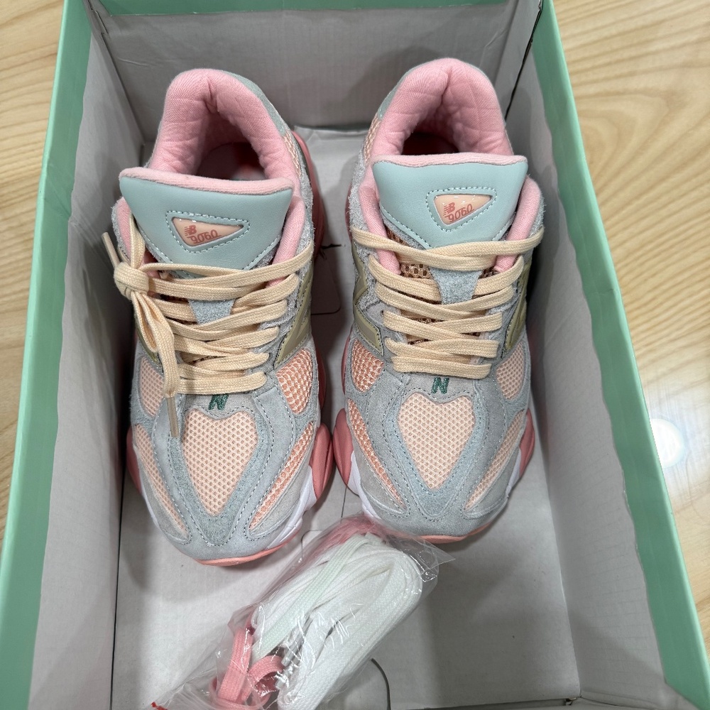 New Balance 9060 Sneakers